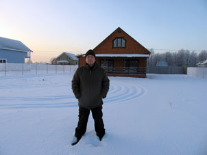 Estoy ante mi casa rural en la provincia de Kaluga muy cerca de Moscú.